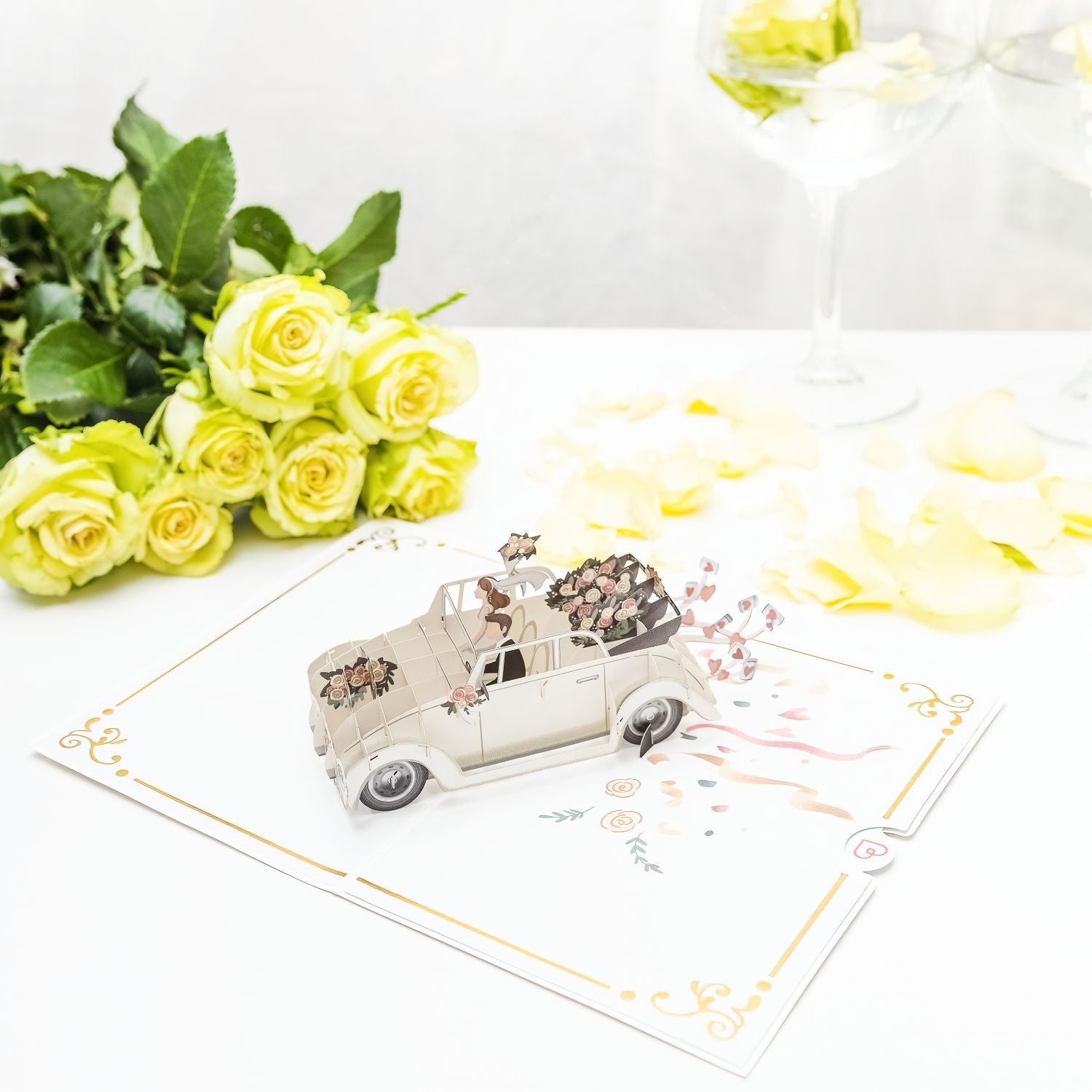 Carte pop-up voiture de mariage